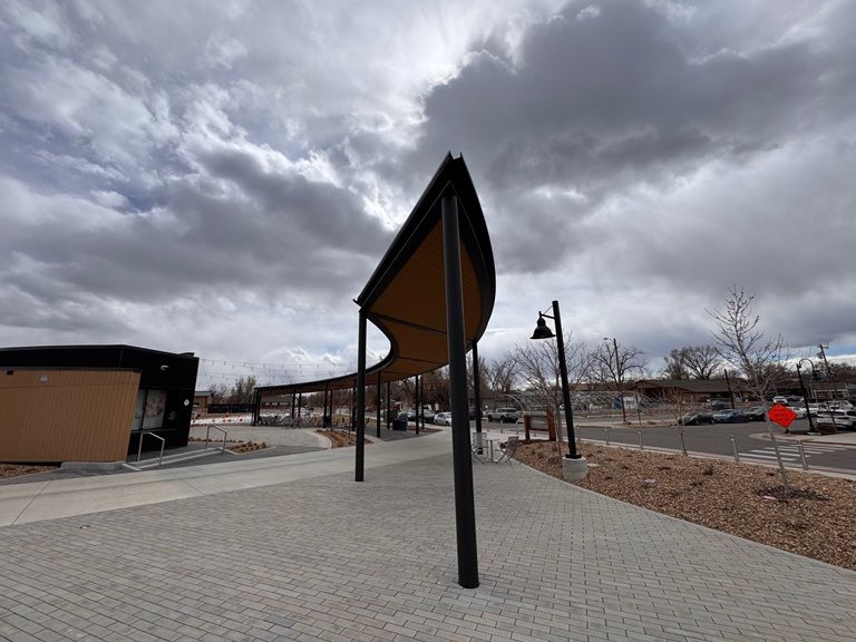 Outdoor curved steel park canopy complete